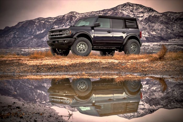 READY LIFT 2021-2022 FORD BRONCO 2''F, 2-1/2''R SST LIFT FOR HIGH PAYLOAD CONDITIONS